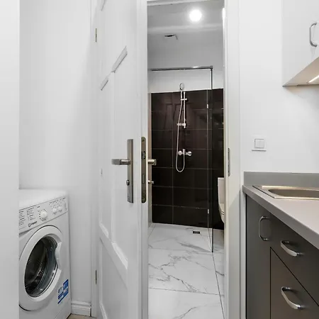 Old Town Swiety Wojciech Street - By Renters Daire *