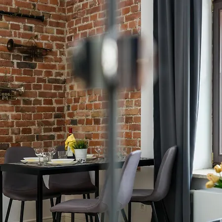 Old Town Swiety Wojciech Street - By Renters