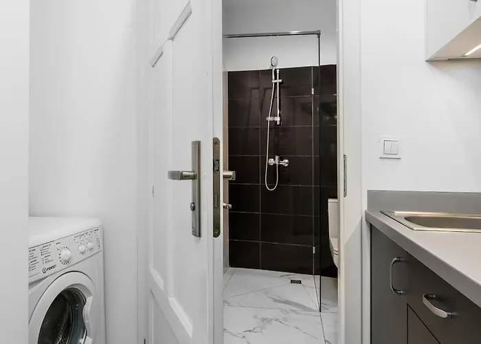 Old Town Swiety Wojciech Street - By Renters Daire *