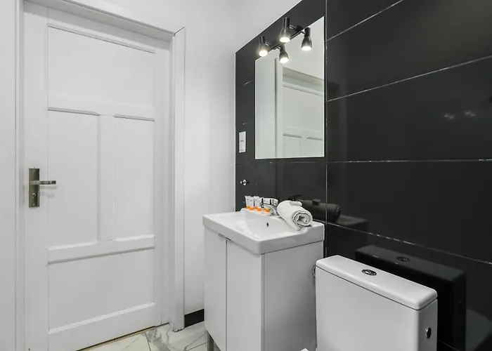 Old Town Swiety Wojciech Street - By Renters Daire Poznan