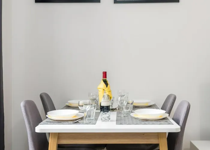 Old Town Swiety Wojciech Street - By Renters Daire Poznan