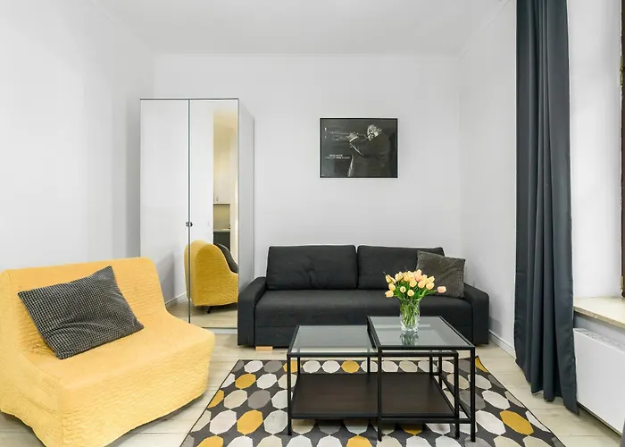 Old Town Swiety Wojciech Street - By Renters Daire